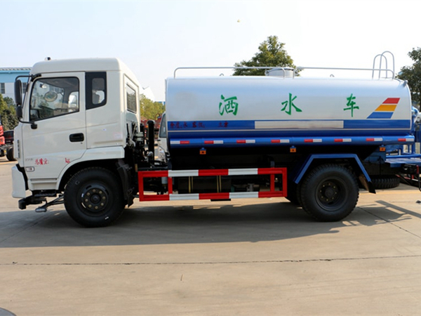 东风专底十五方洒水车_各种洒水车