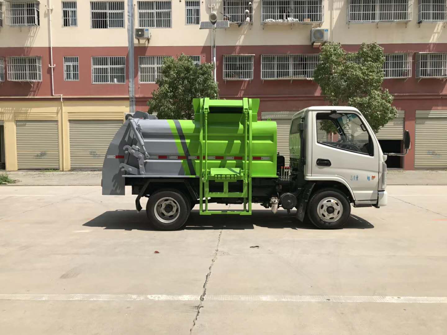 小型电动垃圾清运车_泰州餐余垃圾车