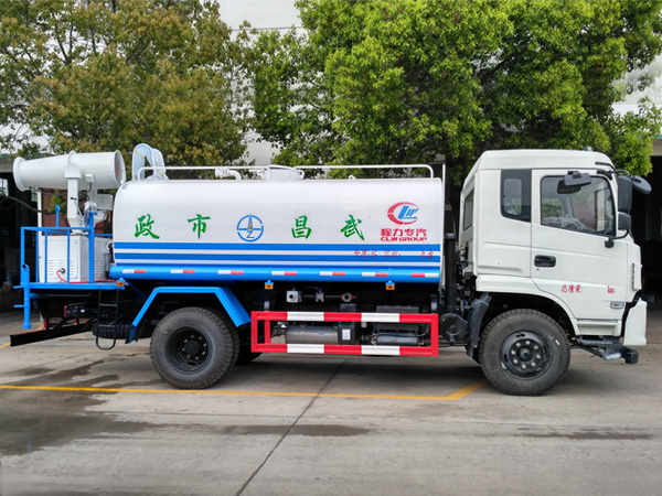 福田5吨抑尘洒水车_35米洒水雾炮车