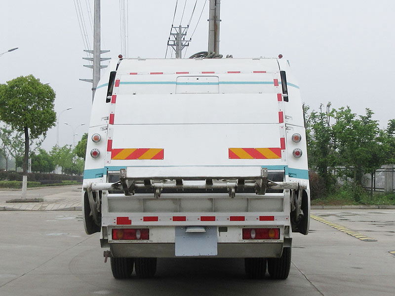 东风10吨新款御虎垃圾压缩车_侧装压缩式垃圾车