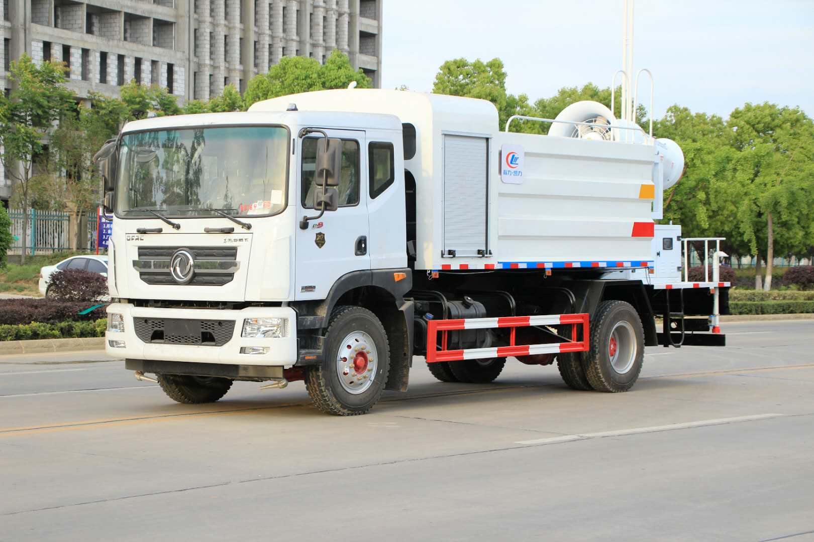 除霾雾炮车