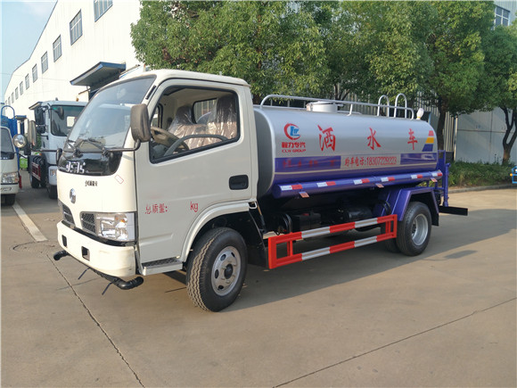 国五东风145洒水车_市政环卫洒水车