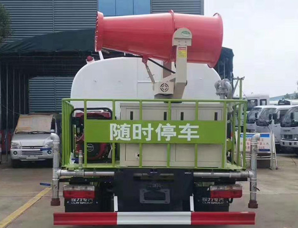 江淮洒水车_5方洒水车带雾炮多少钱