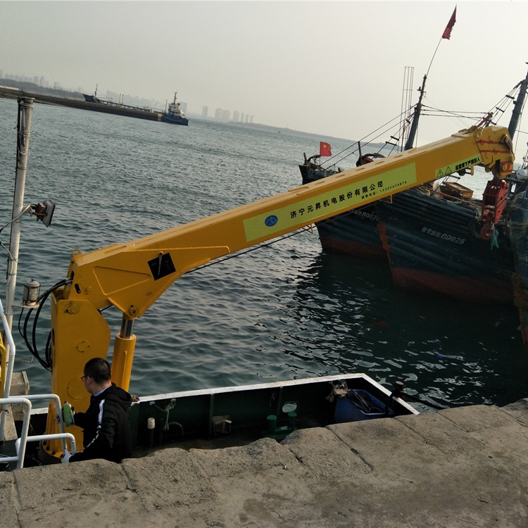小型船吊.jpg