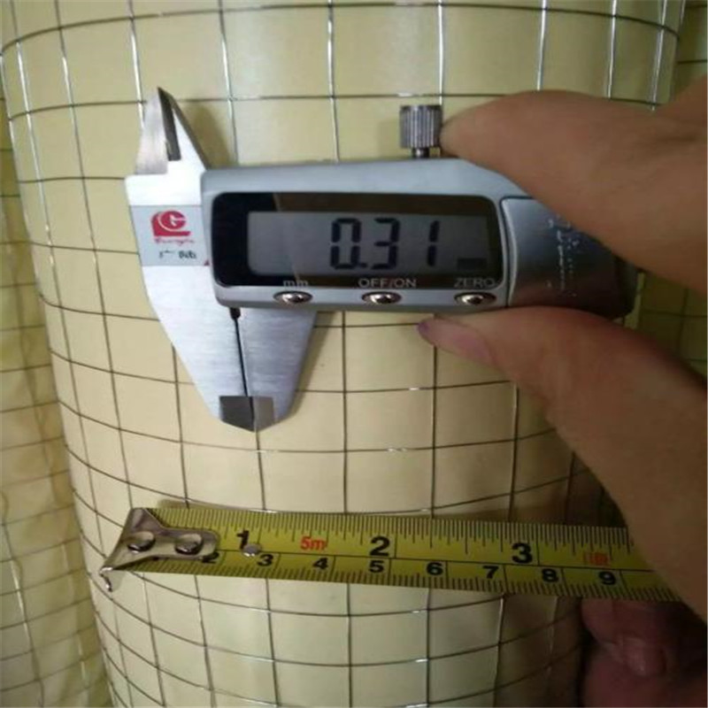 982.jpg