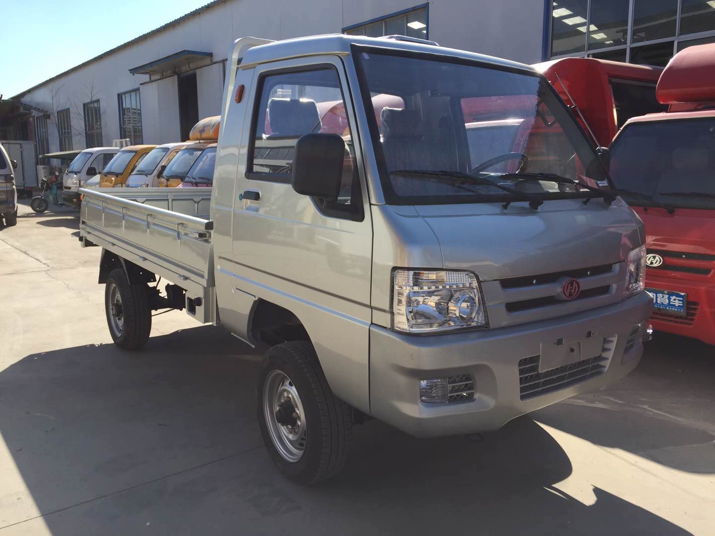 電動(dòng)四輪貨車價(jià)格四輪搬運(yùn)寶廠商