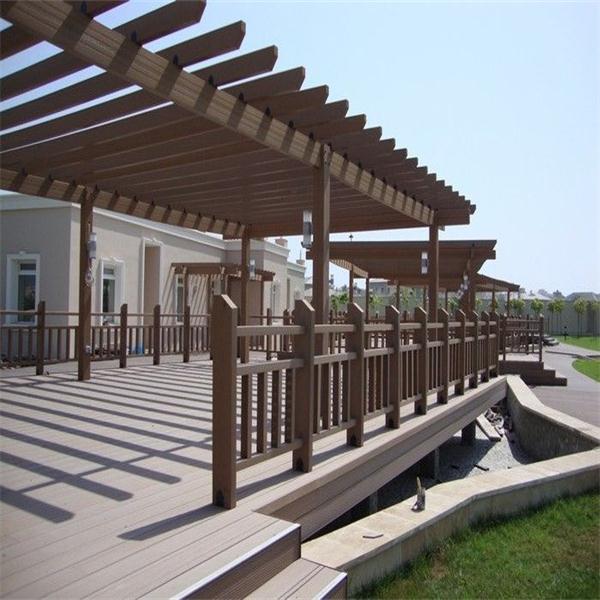 wpc-pergola-68973-4668087.jpg