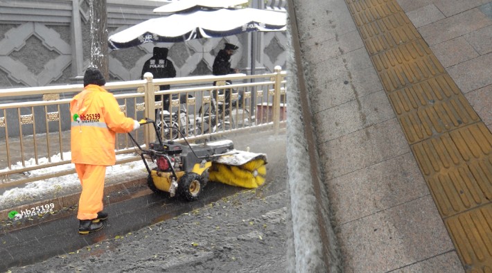 掃雪機 小型掃雪機.jpg