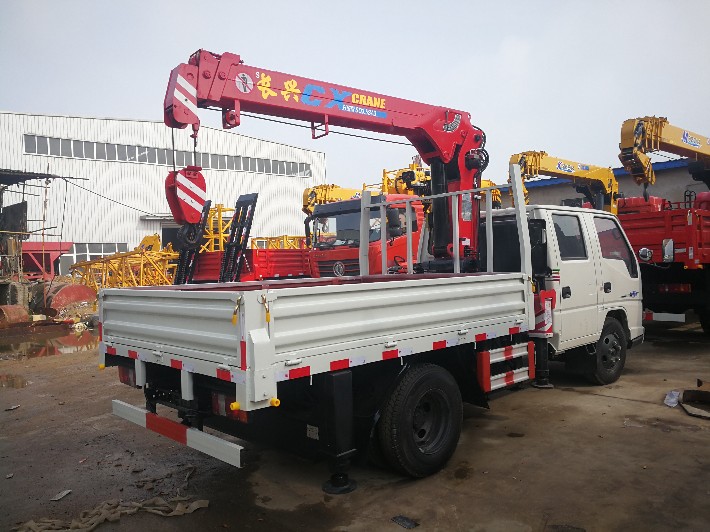 江鈴雙排藍牌2噸隨車吊3.jpg