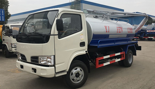 東風(fēng)多利卡5方吸糞車