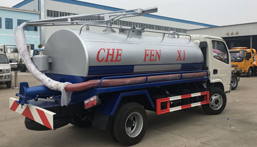 東風(fēng)多利卡5方吸糞車5
