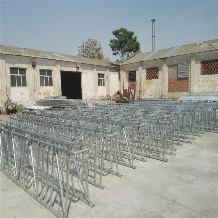 产品 羊颈枷 适用 羊,牛 用途 笼具 型号 定制 外形尺寸 4000*50*800