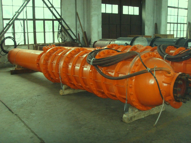 大型矿用潜水泵