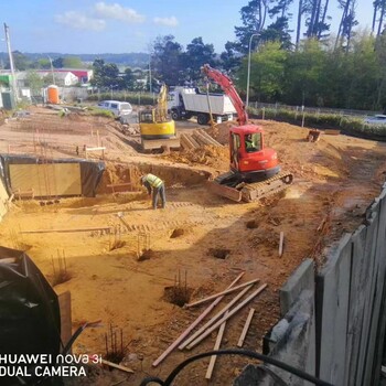 香港面向广东潮州人到建筑工地工作包吃包住年薪35万以上