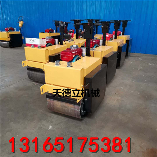 手扶單輪壓路機(jī)05.jpg