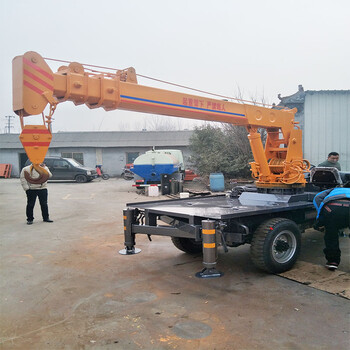 三輪隨車吊5噸三輪車自備吊多功能三輪隨車起重機(jī)