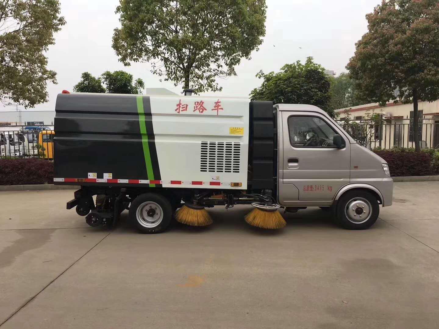 长安蓝牌扫路车2.jpg