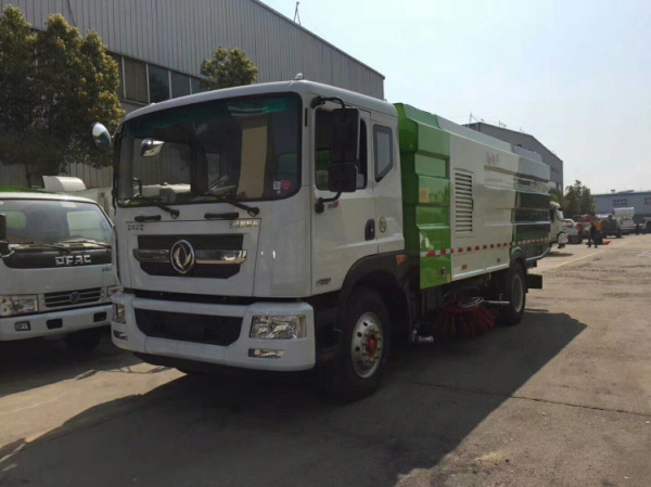国五东风D9洗扫车 国五东风D9洗扫车图片