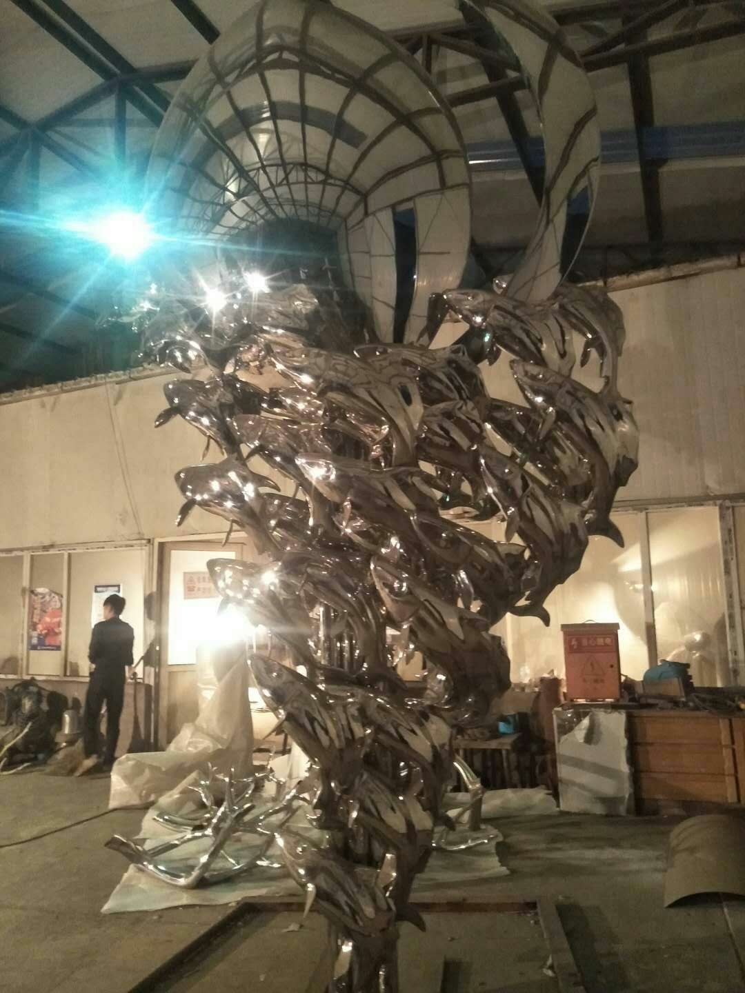 北京不锈钢雕塑厂家的制作流程及其工艺标准