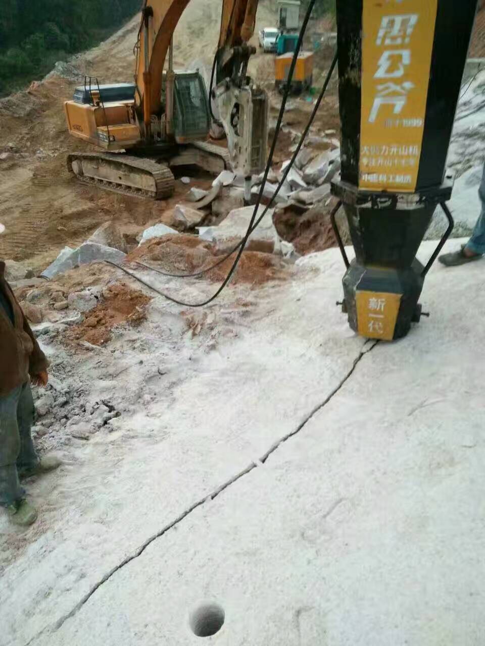碎石什么原理_级配碎石什么样子图片(3)