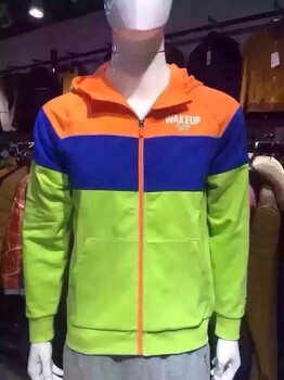 安踏运动品牌尾货库存棉服批发