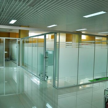 太原兴盛安装办公室隔断安装钢化玻璃安装中空玻璃