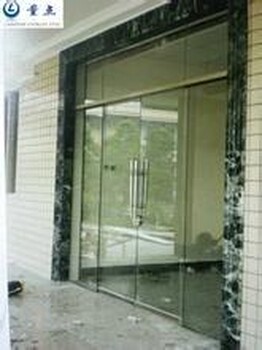 西安安装维修各种玻璃门，推拉门，更换卫生间玻璃