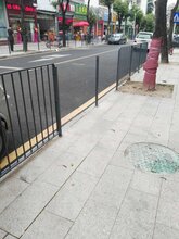 东莞现货护栏厂家/路中隔离护栏直销/鸿粤马路隔离护栏图片