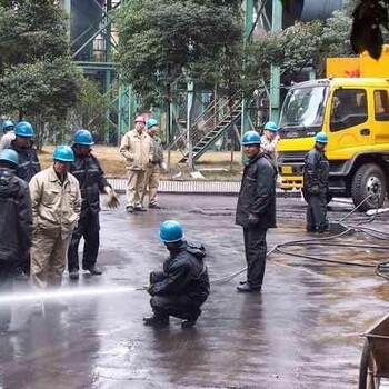 太原龙城大街水管漏水水龙头冲洗阀软管安装马桶地漏维修