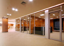 广州萝岗和苑隔音玻璃定制，办公室玻璃隔断定制，商铺玻璃门安装图片2