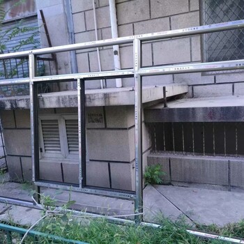 北京大兴观音寺周边安装不锈钢防盗窗阳台护栏防盗门定做