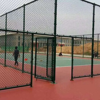 河南安路丝网制品有限公司生产体育场围栏网球场围栏网锌钢护栏网车间隔离网