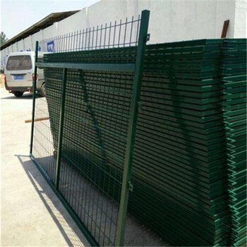 8002生產(chǎn)鐵路橋下防護柵欄
