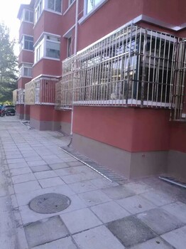 北京顺义城区安装阳台护栏护窗安装断桥铝门窗围栏