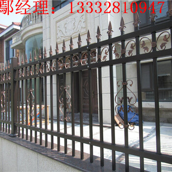 清遠陽臺護欄價格深圳企業(yè)圍墻柵欄廣州方通圍墻現(xiàn)貨