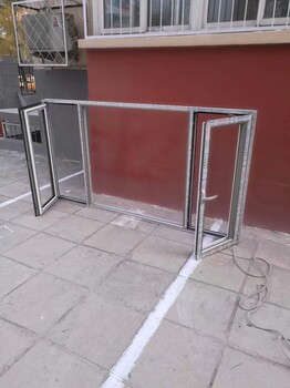 北京昌平龙泽安装阳台防护栏护窗安装防盗门围栏
