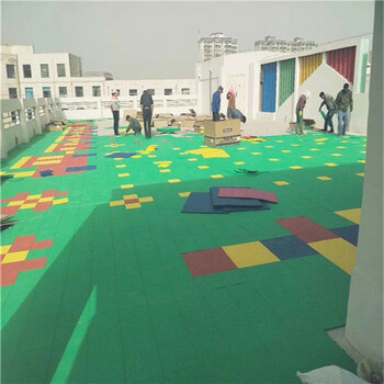 幼儿园悬浮拼装地板安装方案河北湘冠体育