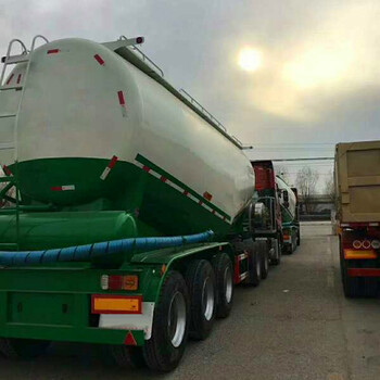 散裝水泥罐車