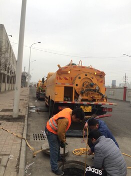 天津武清区排污管道大型清洗车疏通，管道清淤