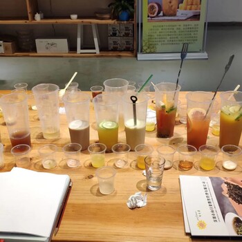 惠州新豪奶茶設(shè)備原料批發(fā)，不銹鋼水吧臺定制