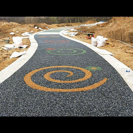 广东东莞展厅胶粘石砾石地面室外彩色露骨料透水路面