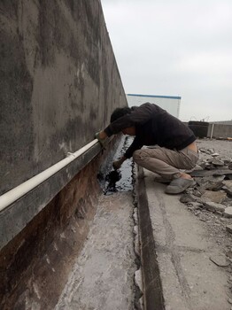 大亚湾工厂外墙渗水补漏，广东惠州伸缩缝防水补漏公司