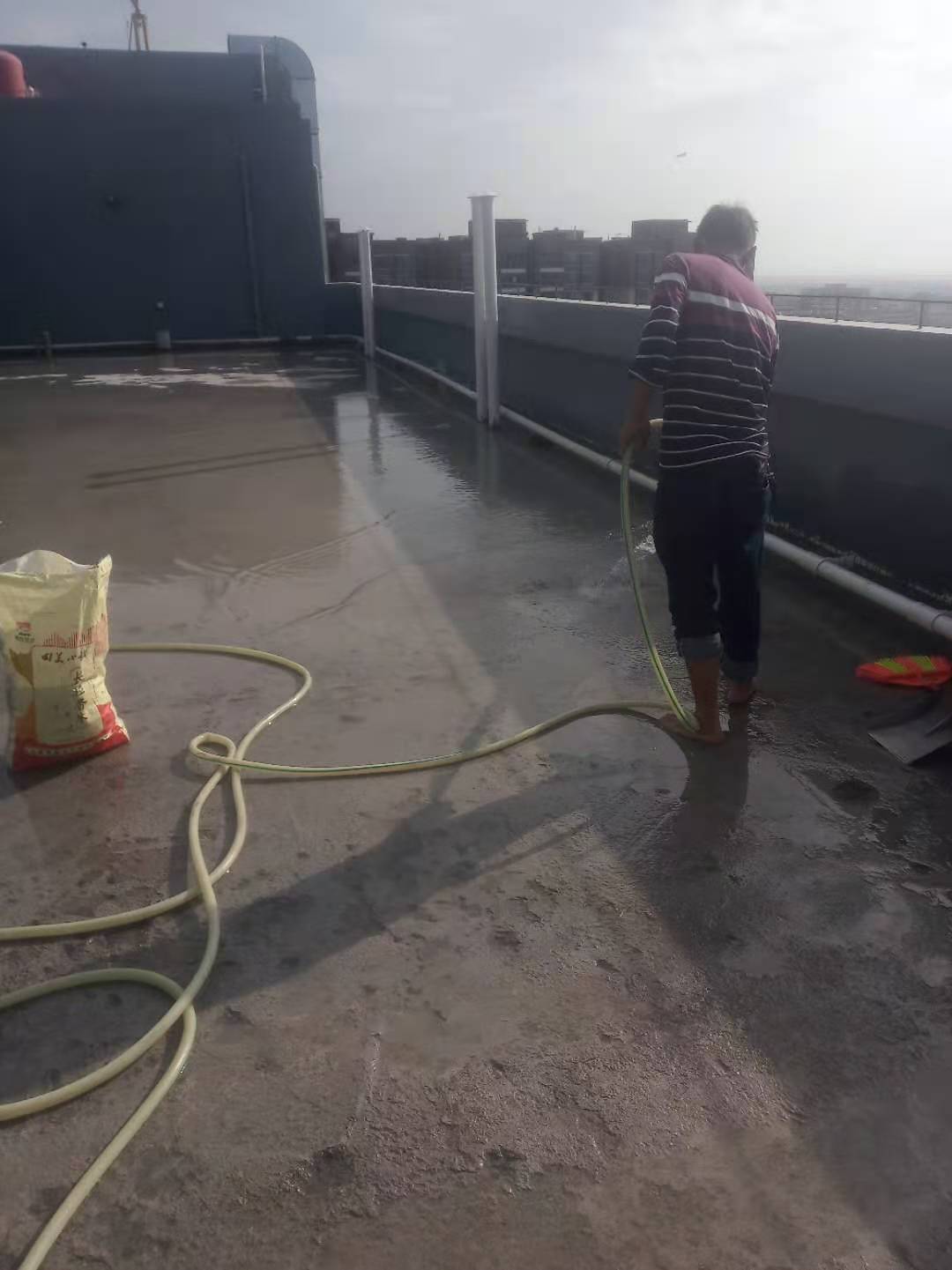 博罗窗台漏雨补漏，惠州防水公司联系方式