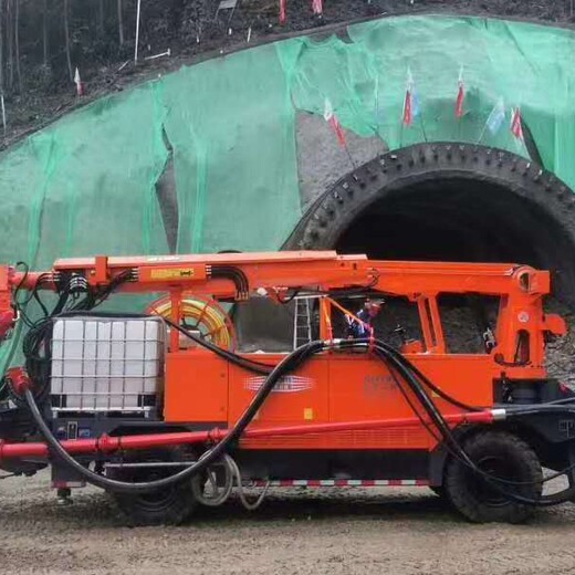 鑫通機(jī)械隧道用車載式濕噴機(jī)廠家及價(jià)格
