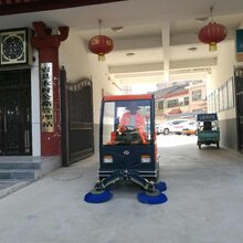 河南普森电动驾驶式扫地车扫地车广场校区PS-J1860BP自动扫地车图片