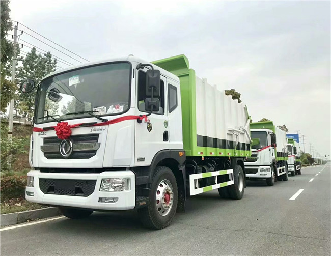 12方挂桶垃圾车 8吨大型垃圾车