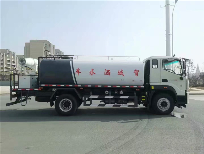 天然气15吨厂区喷洒车