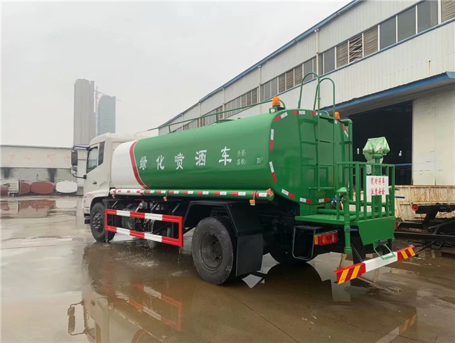 陕汽8吨洒水车