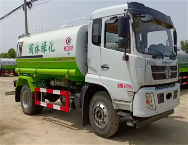 东风T312吨绿化喷洒车