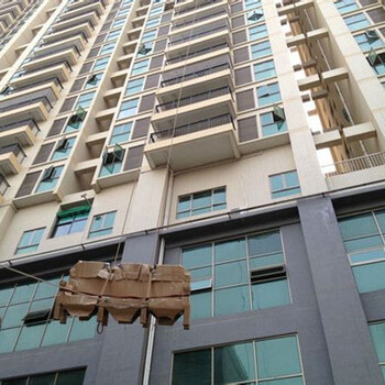 上海闵行区建筑材料吊装门窗框架吊运高空吊沙发上楼怎么收费